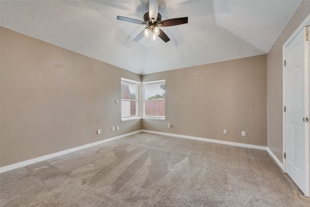 4958 Briar Oaks Lane, Grand Prairie, TX 75052