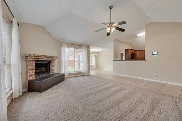 4958 Briar Oaks Lane, Grand Prairie, TX 75052