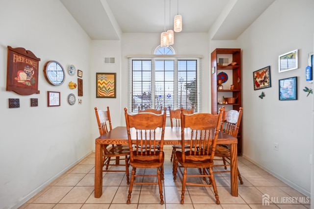 17 Kingston Court, Monroe, NJ 08831