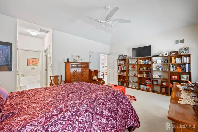 17 Kingston Court, Monroe, NJ 08831