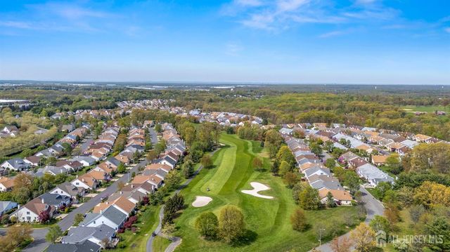 17 Kingston Court, Monroe, NJ 08831