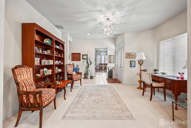 17 Kingston Court, Monroe, NJ 08831