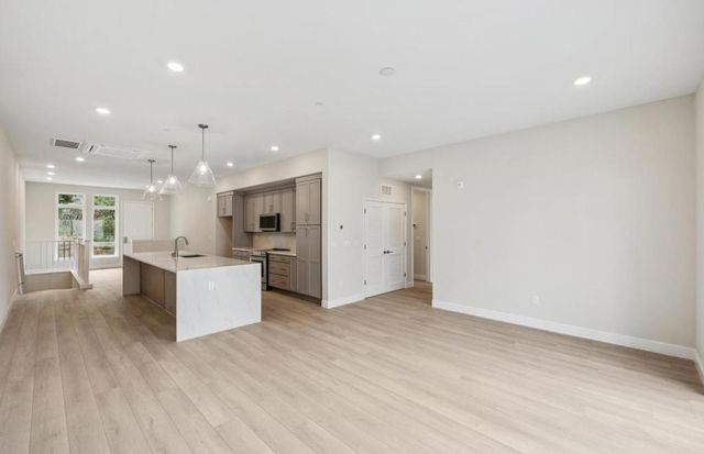 2737 Tiburon Street, San Mateo, CA 94403