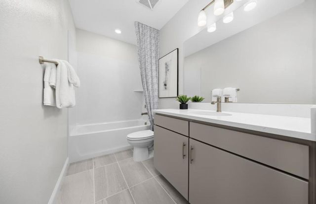 2737 Tiburon Street, San Mateo, CA 94403