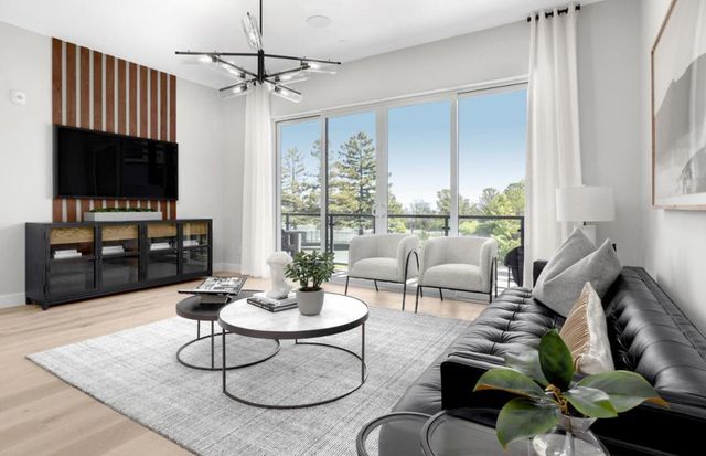 2737 Tiburon Street, San Mateo, CA 94403