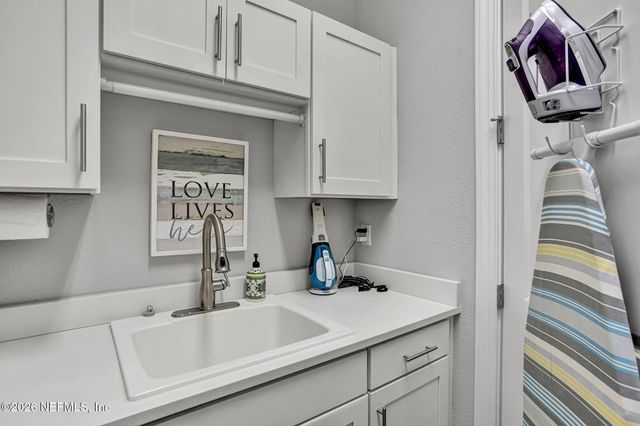 210 PRINCE ALBERT Avenue, St. Johns, FL 32259