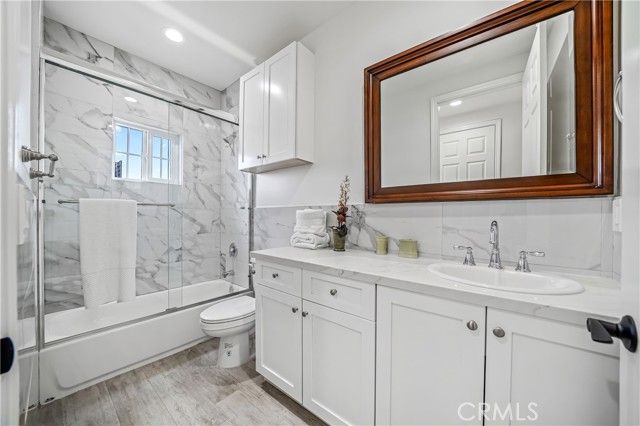 1101 N Maclay 9, San Fernando, CA 91340