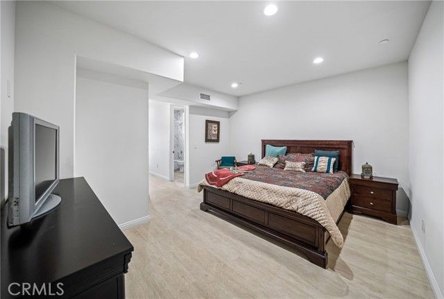 1101 N Maclay 9, San Fernando, CA 91340