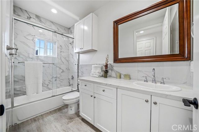 1101 N Maclay 9, San Fernando, CA 91340