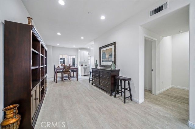 1101 N Maclay 9, San Fernando, CA 91340