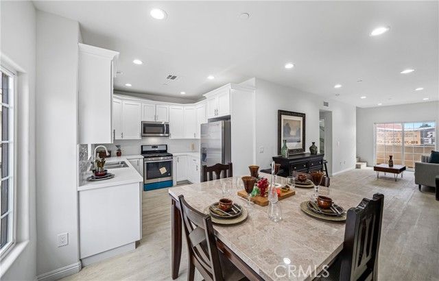 1101 N Maclay 9, San Fernando, CA 91340