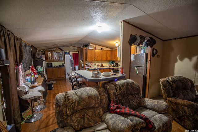 515 ELM ST, Jourdanton, TX 78026