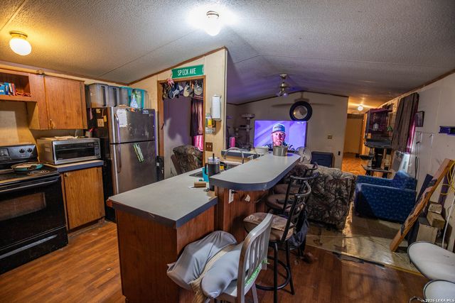 515 ELM ST, Jourdanton, TX 78026