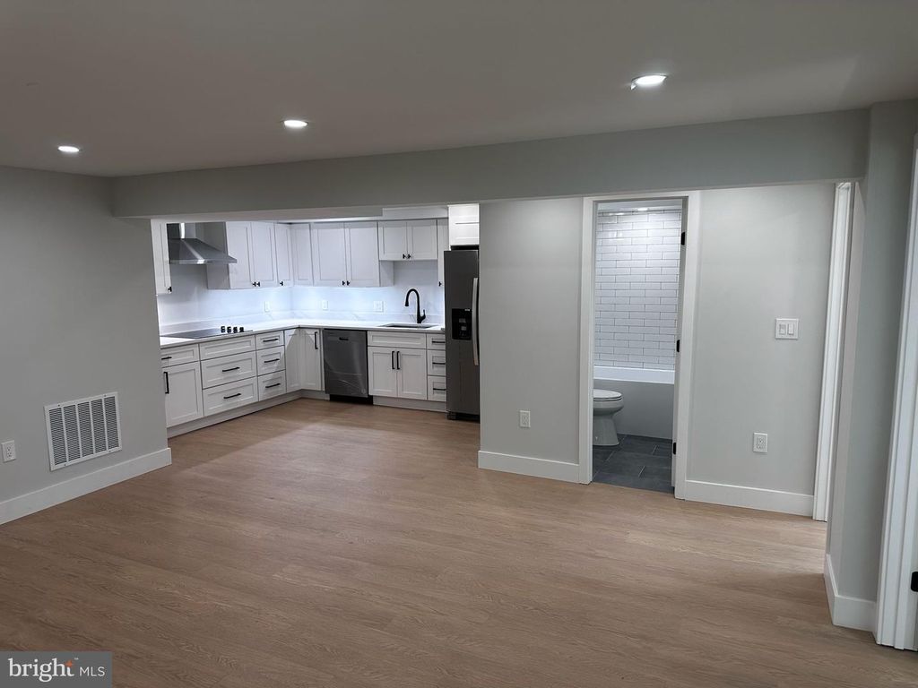 7506 WELLESLEY DR, College Park, MD 20740
