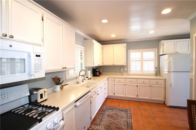 2906 Petaluma, Long Beach, CA 90815