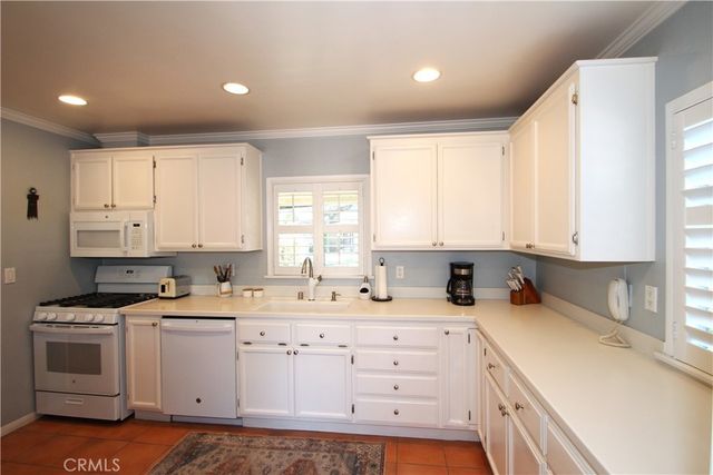 2906 Petaluma, Long Beach, CA 90815