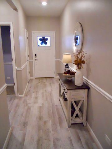 979 Crestview Lane, Pingree Grove, IL 60140