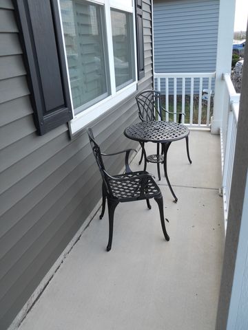 979 Crestview Lane, Pingree Grove, IL 60140