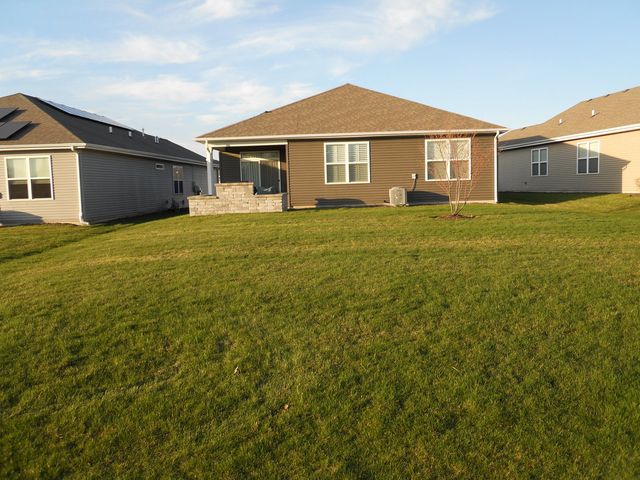 979 Crestview Lane, Pingree Grove, IL 60140