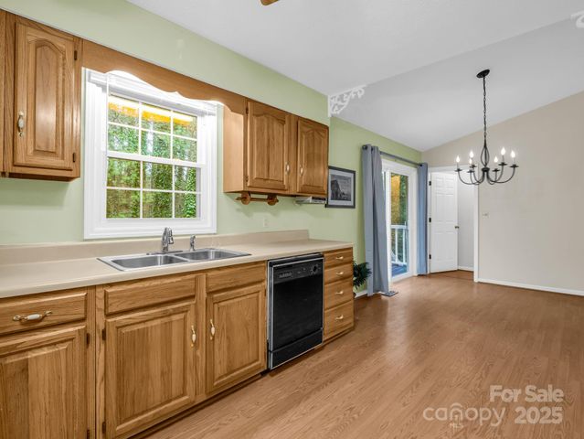 112 Serenity Circle, Hendersonville, NC 28792
