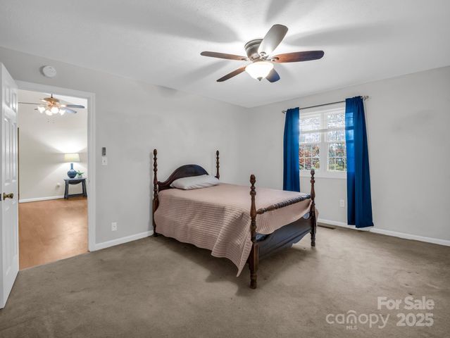 112 Serenity Circle, Hendersonville, NC 28792