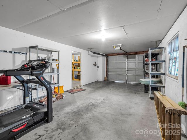 112 Serenity Circle, Hendersonville, NC 28792