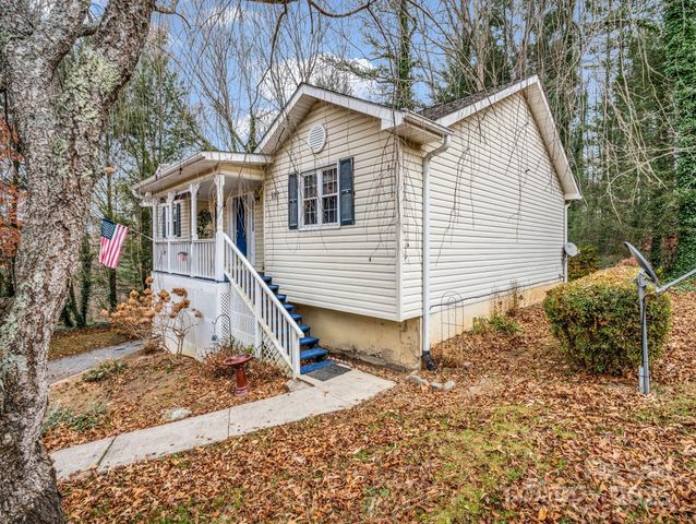 112 Serenity Circle, Hendersonville, NC 28792