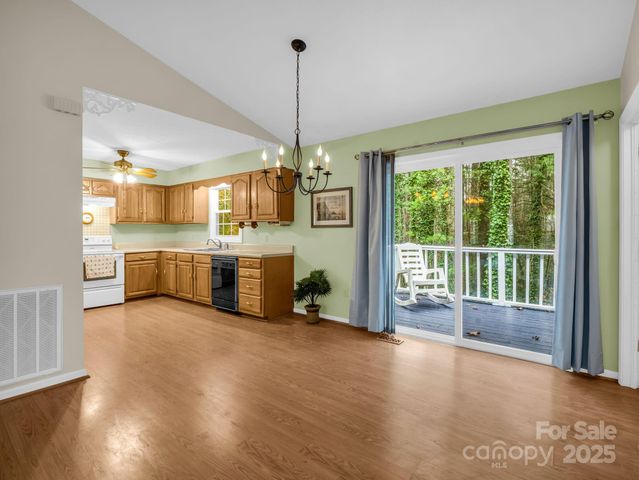 112 Serenity Circle, Hendersonville, NC 28792