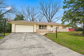 27668 W Luana Lane, Ingleside, IL 60041