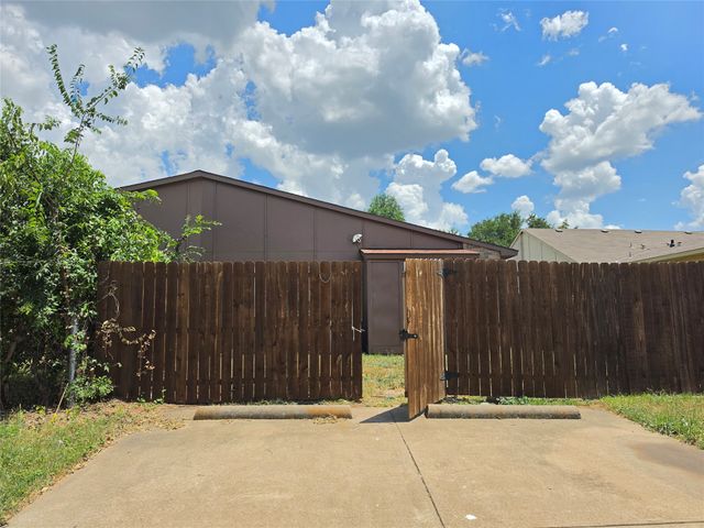 7129 Sorcey Road, Dallas, TX 75249