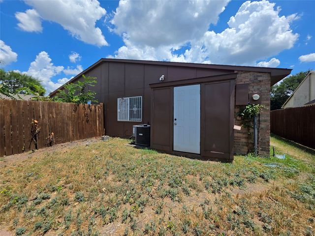 7129 Sorcey Road, Dallas, TX 75249