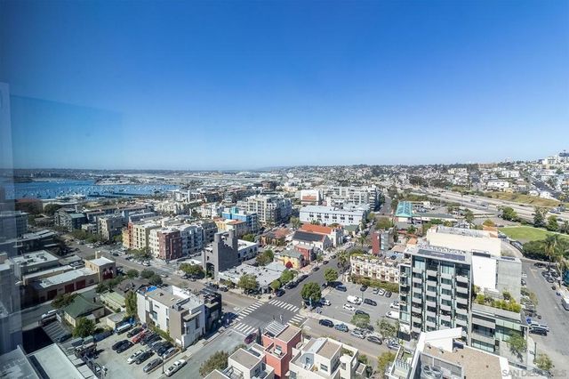 300 W Beech 1908, San Diego, CA 92101