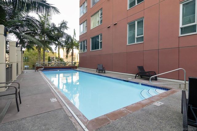 300 W Beech 1908, San Diego, CA 92101