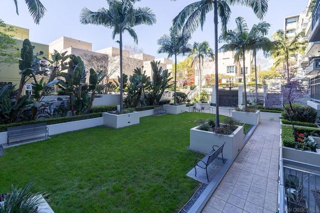 300 W Beech 1908, San Diego, CA 92101