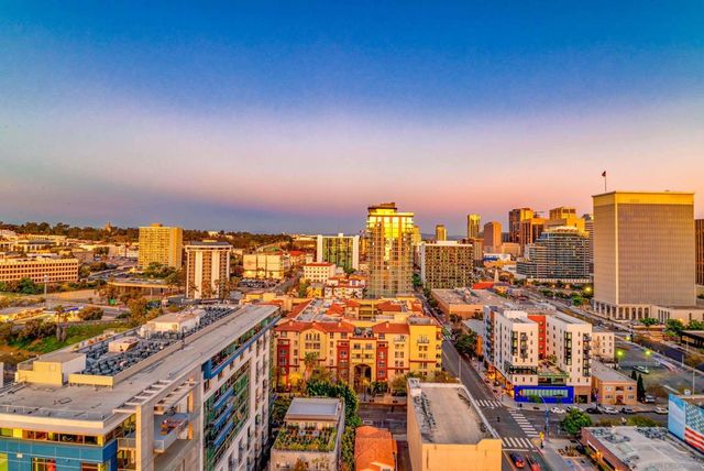 300 W Beech 1908, San Diego, CA 92101