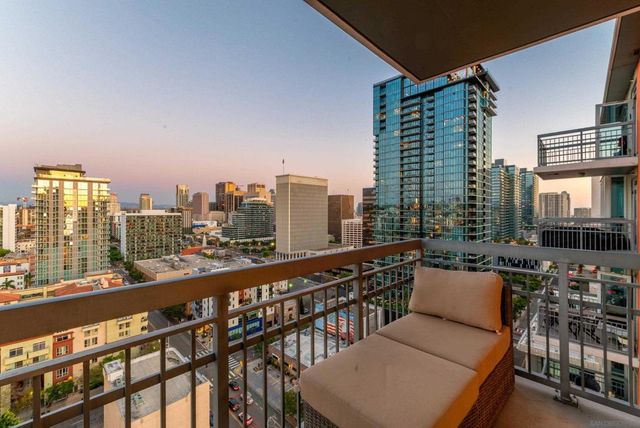 300 W Beech 1908, San Diego, CA 92101