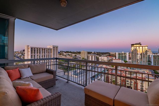 300 W Beech 1908, San Diego, CA 92101