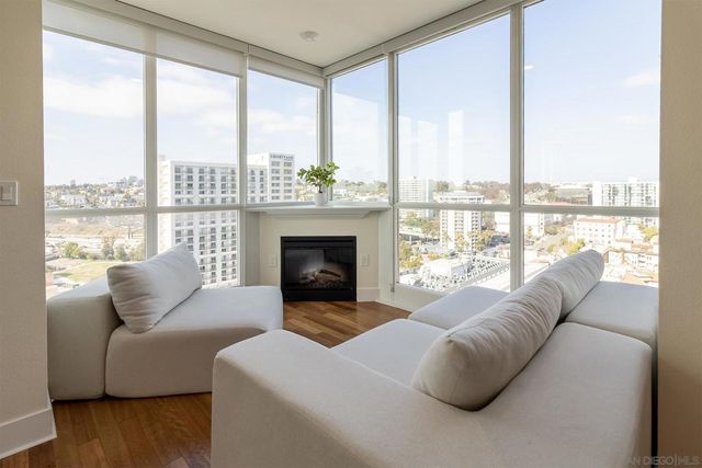 300 W Beech 1908, San Diego, CA 92101