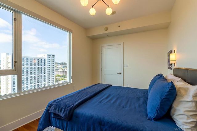 300 W Beech 1908, San Diego, CA 92101
