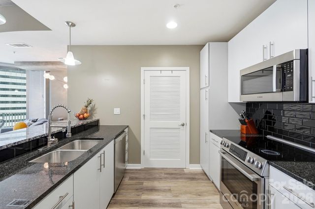 210 N Church Street 1803, Charlotte, NC 28202