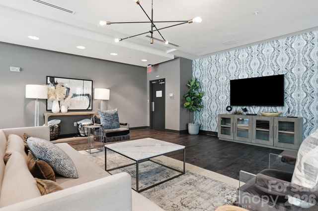 210 N Church Street 1803, Charlotte, NC 28202