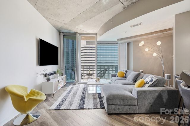 210 N Church Street 1803, Charlotte, NC 28202