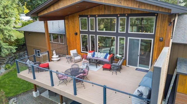 1622 W Fairway Dr, Spokane, WA 99218