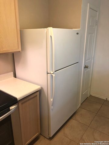 10718 VOLLMER LN, San Antonio, TX 78254