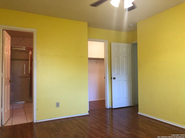 10718 VOLLMER LN, San Antonio, TX 78254