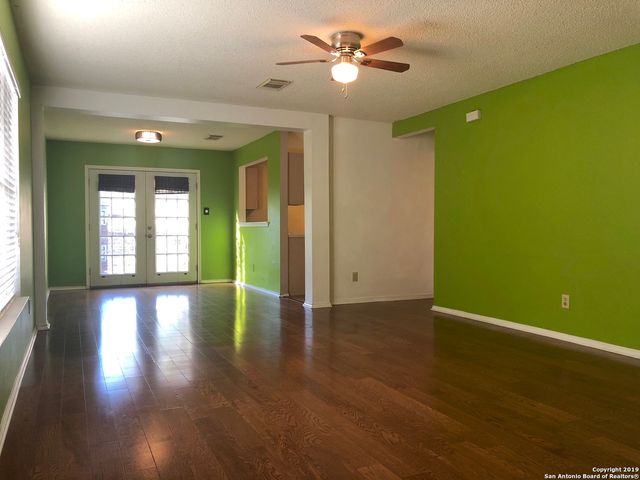 10718 VOLLMER LN, San Antonio, TX 78254