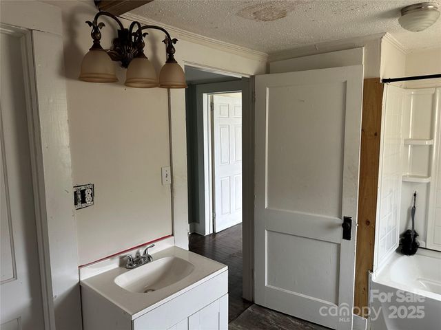 30497 Orchard Lane, Albemarle, NC 28001