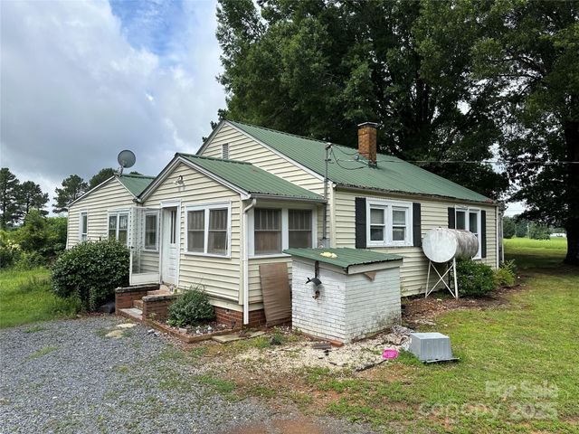 30497 Orchard Lane, Albemarle, NC 28001