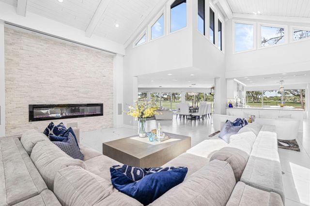 6549 Eastpointe Pines Street, Palm Beach Gardens, FL 33418