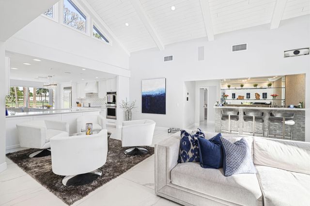 6549 Eastpointe Pines Street, Palm Beach Gardens, FL 33418